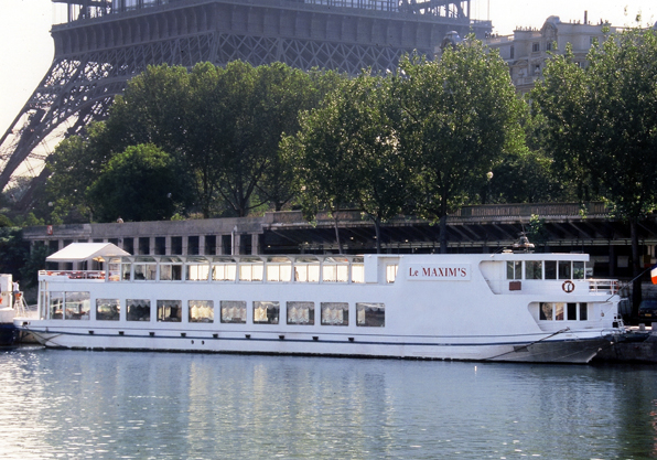 Maxim's Sur Seine